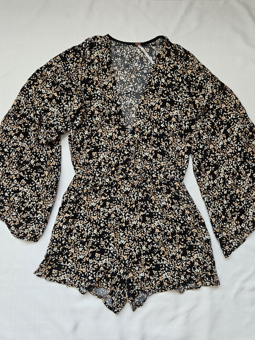 Free People Black Floral Bell Sleeve Faux Wrap Boho Romper Extra Small XS Mini